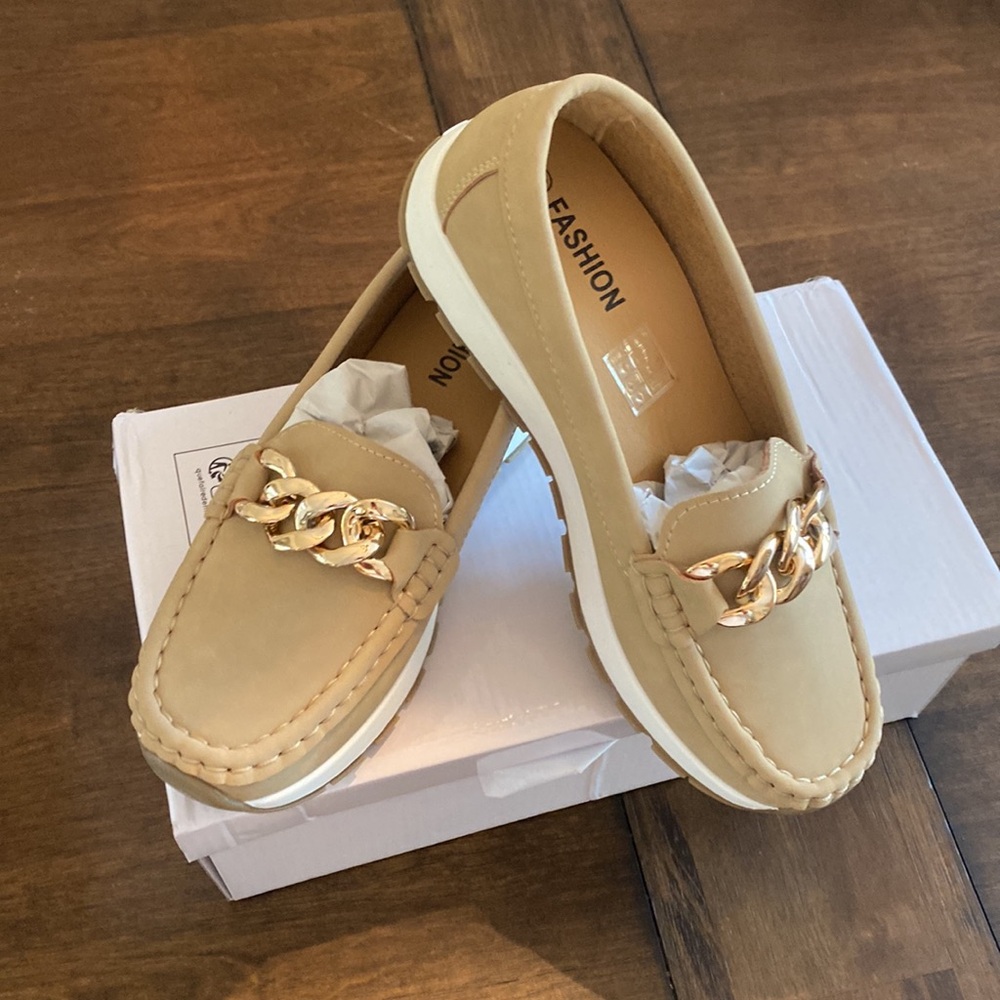 Fashion Loafers- Size 37 - Picture 2 of 4